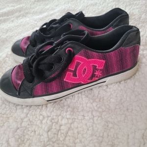 💗Like New, DC shoes! Size 6!💗